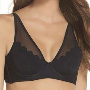 TED BAKER Karina Scalloped Mesh Cupped Bikini Top Size 34 C/D Swim Top NEW